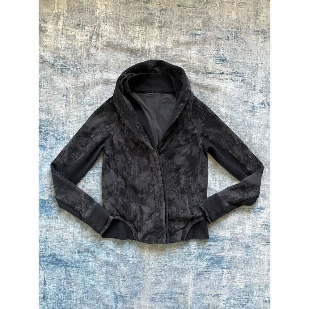 Lululemon To Class Sea Bed Black Deep Coal / Black Button Front Jacket Size 8